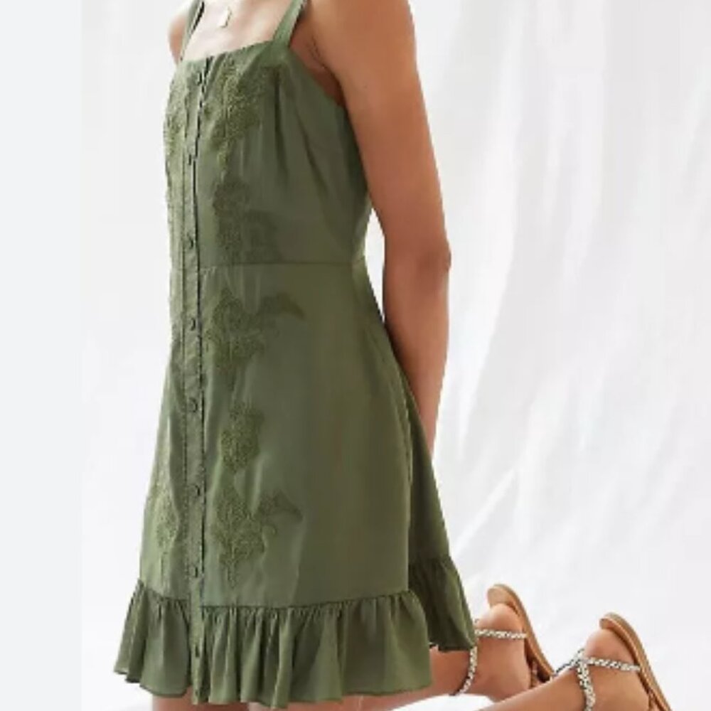 NWT Mare Mare x Anthropologie Embroidered Button Detail Ruffle Hem Dress SMALL